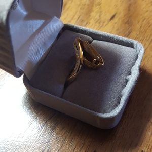 Jewelry - Gold band with tigers eye stone, size 6 Jewelry - Gold band with tigers eye stone, size 6